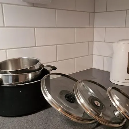 Floor Airport Βάνταα