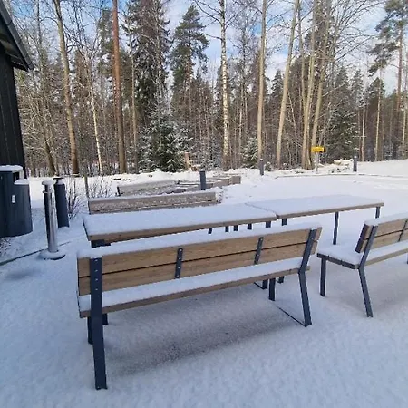 Floor Airport Huoneisto