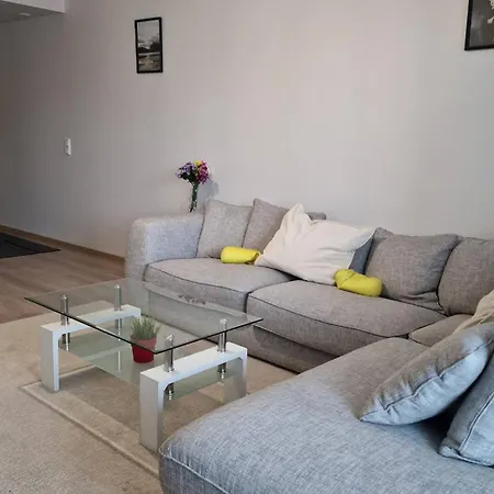 Floor Airport Apartmán